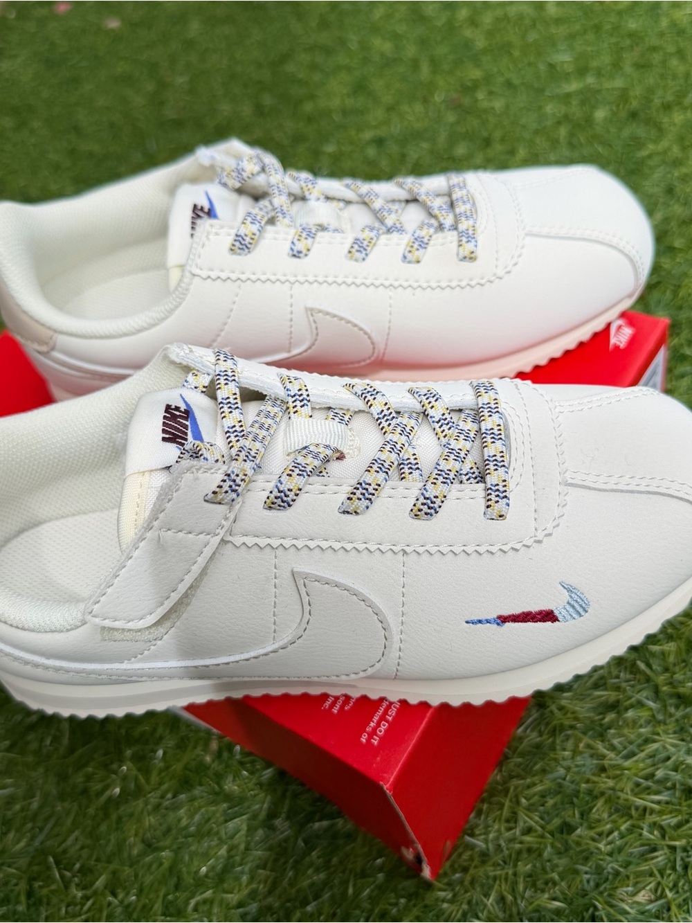 Nike Kids' White Cortez easy on